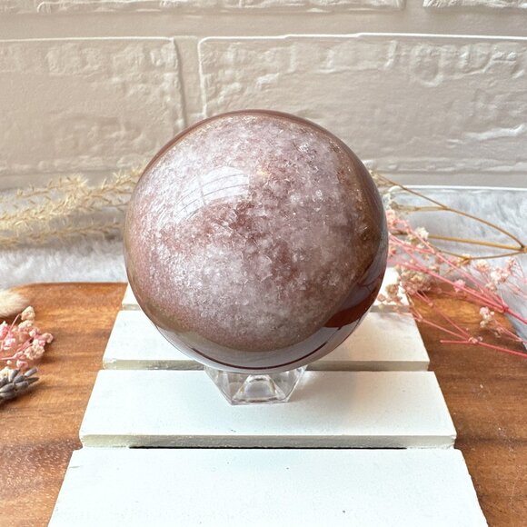 Gorgeous Carnelian Sphere - Picture 4 of 6